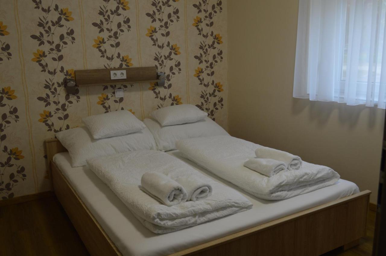 Bettina Vendeghaz Apartment Kiskoros Luaran gambar