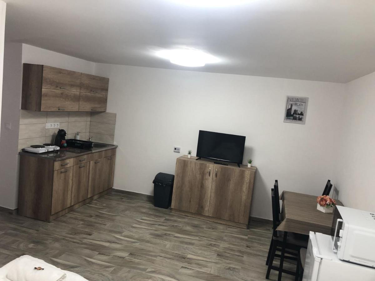 Bettina Vendeghaz Apartment Kiskoros Luaran gambar
