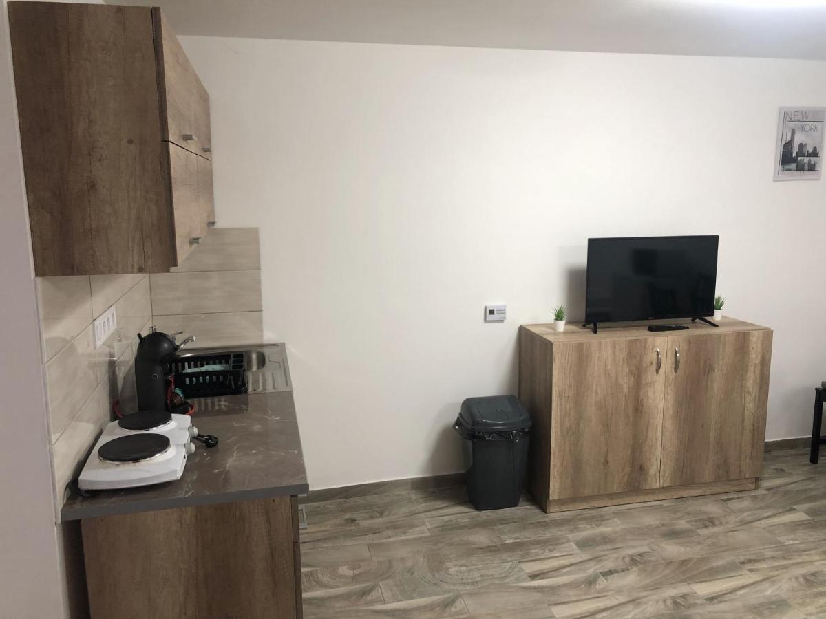 Bettina Vendeghaz Apartment Kiskoros Luaran gambar
