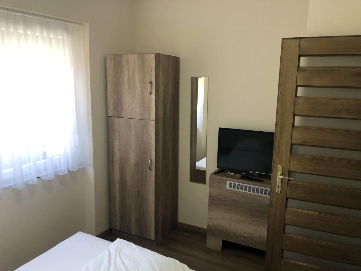 Bettina Vendeghaz Apartment Kiskoros Luaran gambar